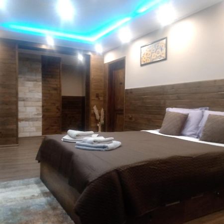 Hotel Кръчмъ При Байката Ribarica Esterno foto