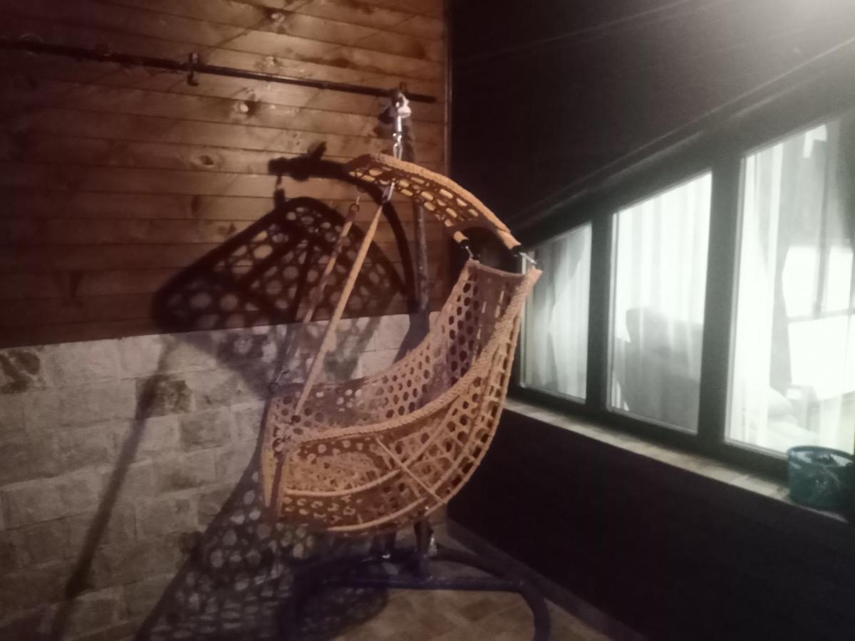 Hotel Кръчмъ При Байката Ribarica Esterno foto