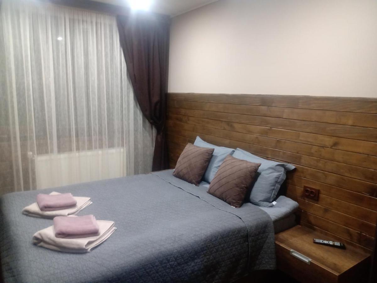 Hotel Кръчмъ При Байката Ribarica Esterno foto